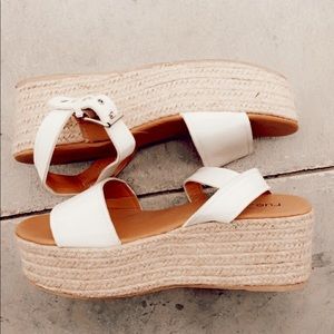 white strap platforms 🤍